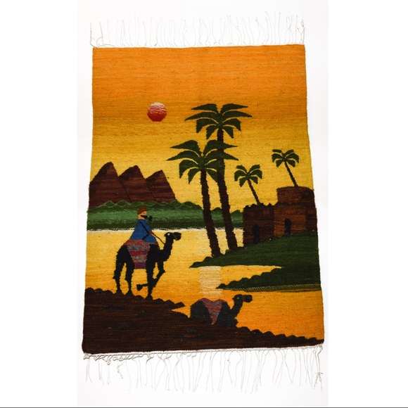Handwoven wool carpet primitive scenery pyramids camel rider Egypt wall hanging - Picture 1 of 3